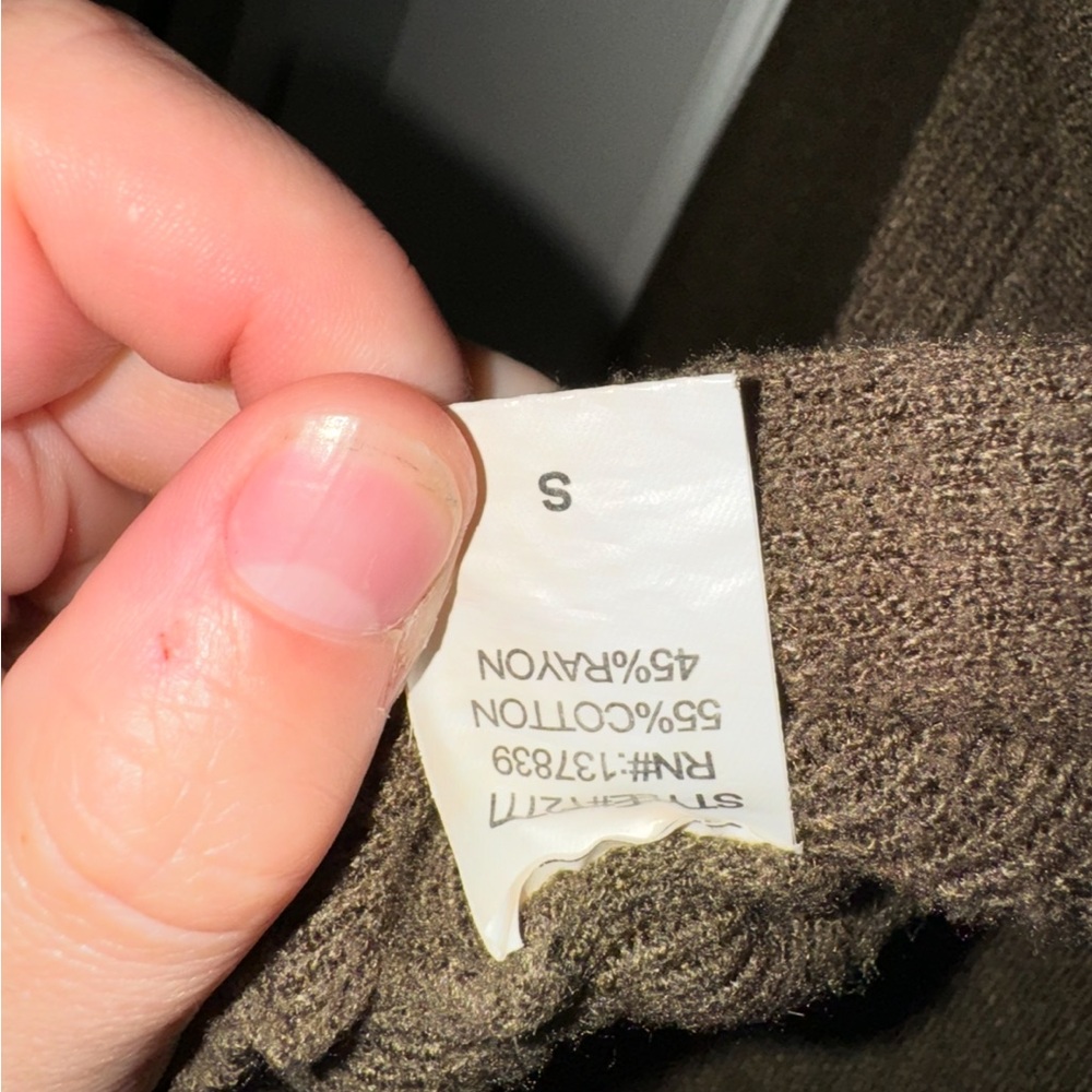 Windsor Green V-Neck Sweater Knit Pullover - Picture 3 of 3